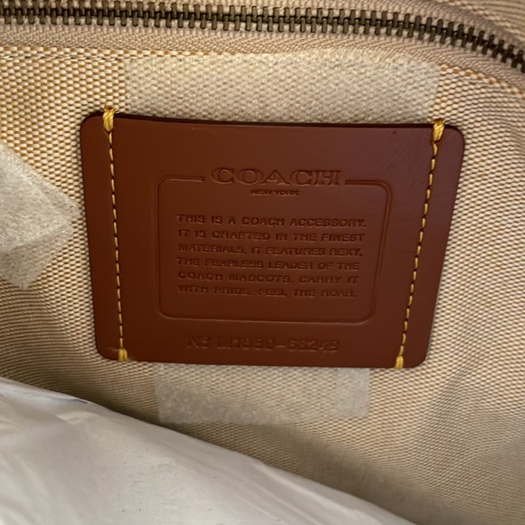 NEW Coach Leather Travel Pouch - Picture 4 of 7